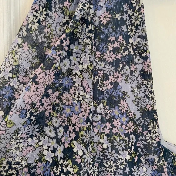 BCBG BABYDOLL FLORAL DRESS,MINI LENGTH, SIZE 6. BALLOON SLEEVES, SQUARE NECKLINE - Picture 4 of 16